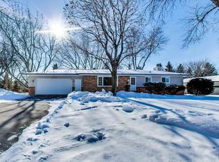 5671 Woodside Rd SE, Prior Lake, MN 55372