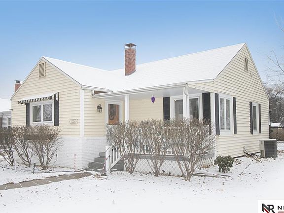 2nd image of 1224 N Platte Ave