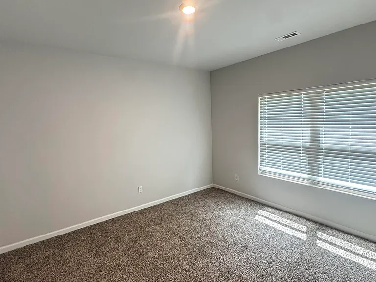 114 Canonbury Dr — Photo 16