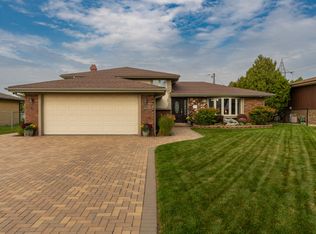 7806 W 101st St, Palos Hills, IL