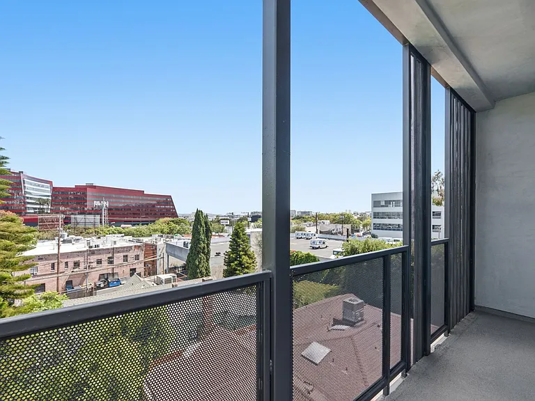 TALA Residences at 829 Larrabee Street — Photo 24