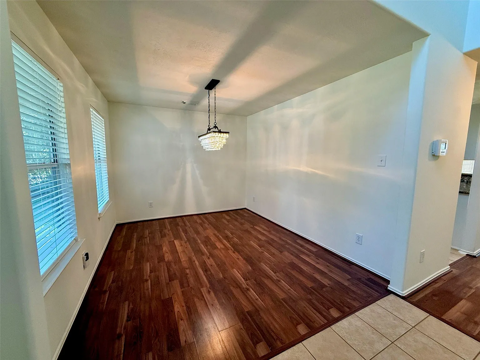 4 bed, 2.5 bath, 2552 sqft, $2,399 — Photo 3