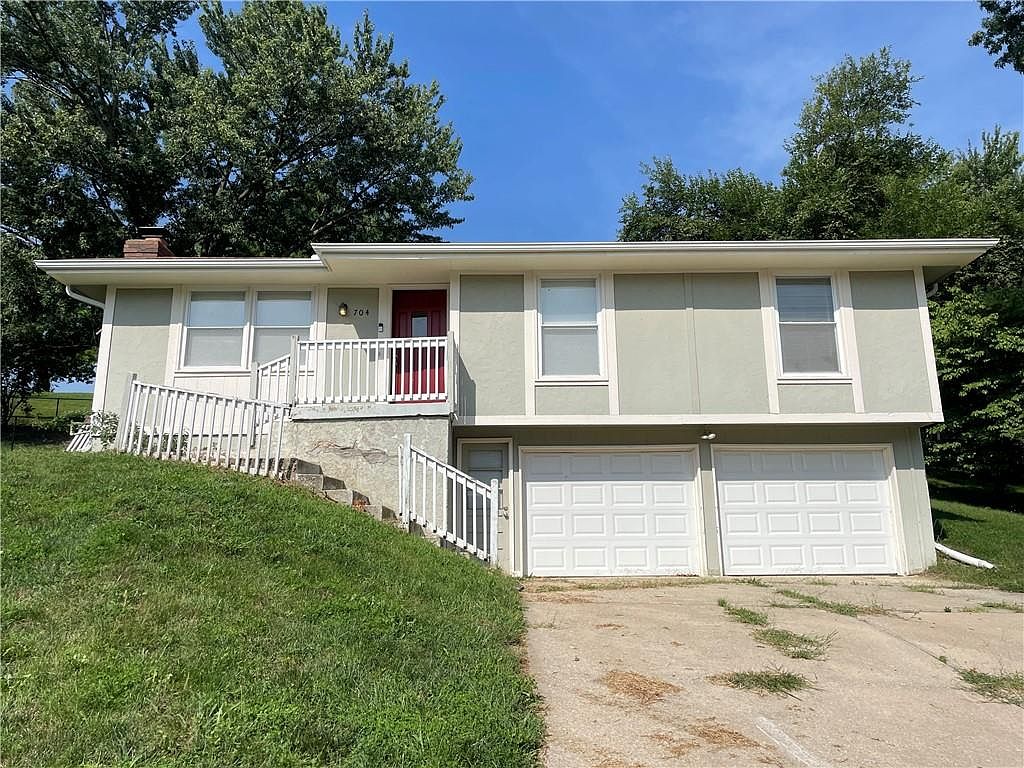 704 Cosby St, Liberty, MO 64068 Zillow