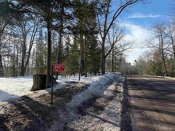 3rd image of 44870 County Highway D Hwy