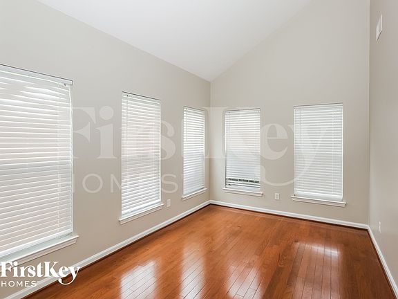 5th image of 1041 Canopy Dr