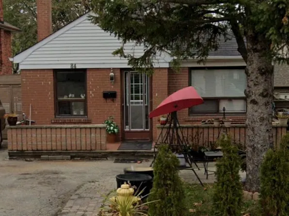 84 Ranee Ave, Toronto, ON M6A 1N2