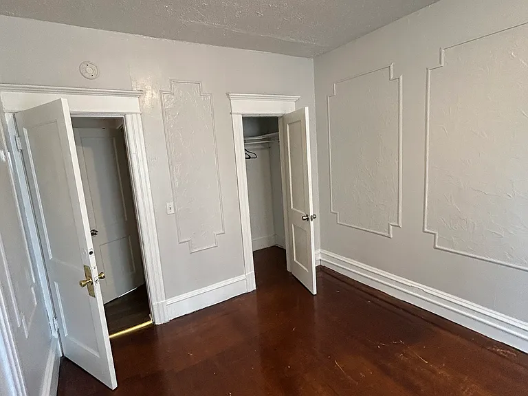 211 Walnut St #2R — Photo 10