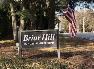 211 Schrade Rd APT 1B, Briarcliff Manor, NY 10510