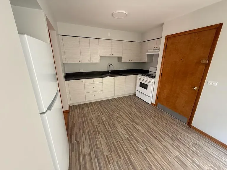 4255 N Neva Ave — Photo 1