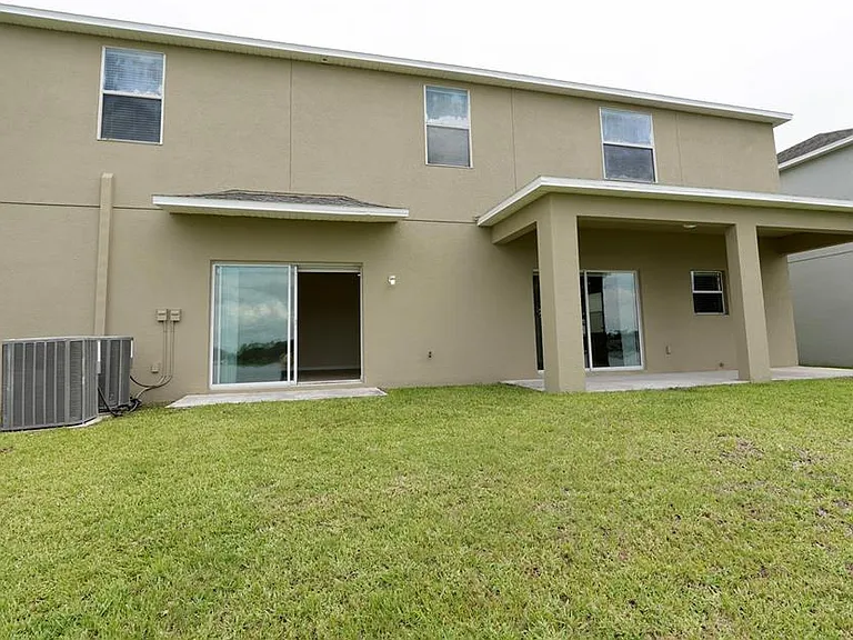 2926 Youngford St — Photo 35