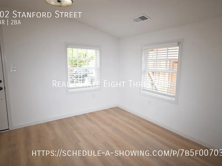 202 Stanford St — Photo 12