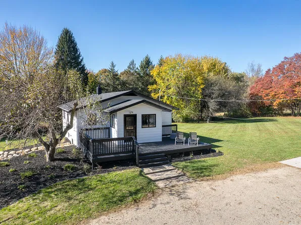 6895 Eleven Mile Rd NE, Rockford, MI 49341