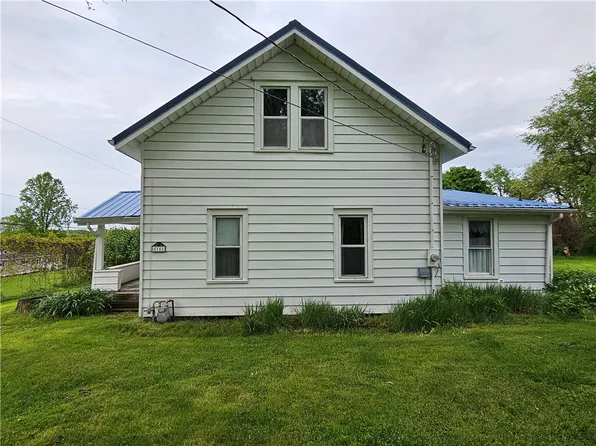 5151 Albion Rd, Girard, PA 16417