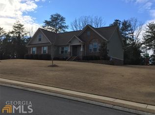 90 Blue Herron Dr, Rock Spring, GA 30739