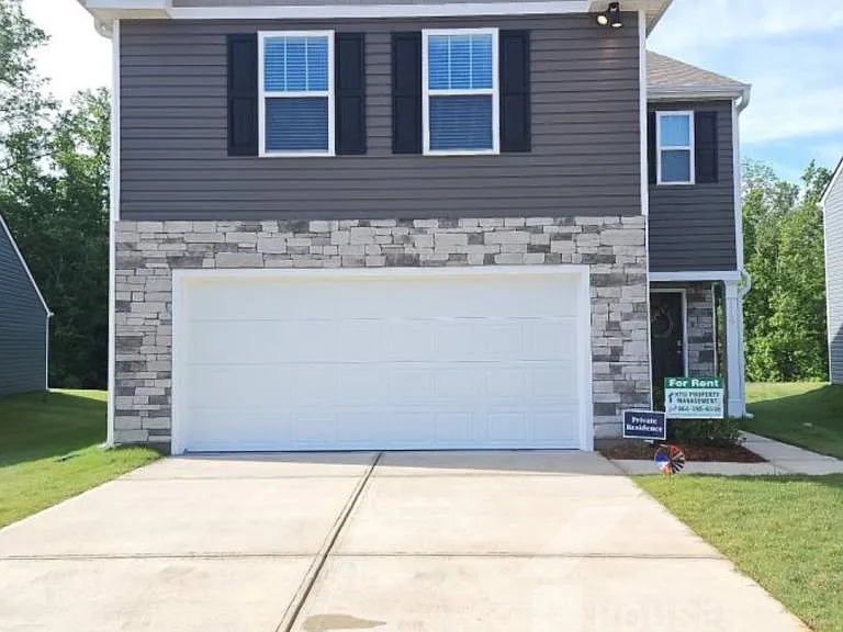 119 Cranford Rd — Photo 1