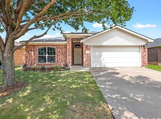 10412 Phantom Hill Rd, Fort Worth, TX 76140