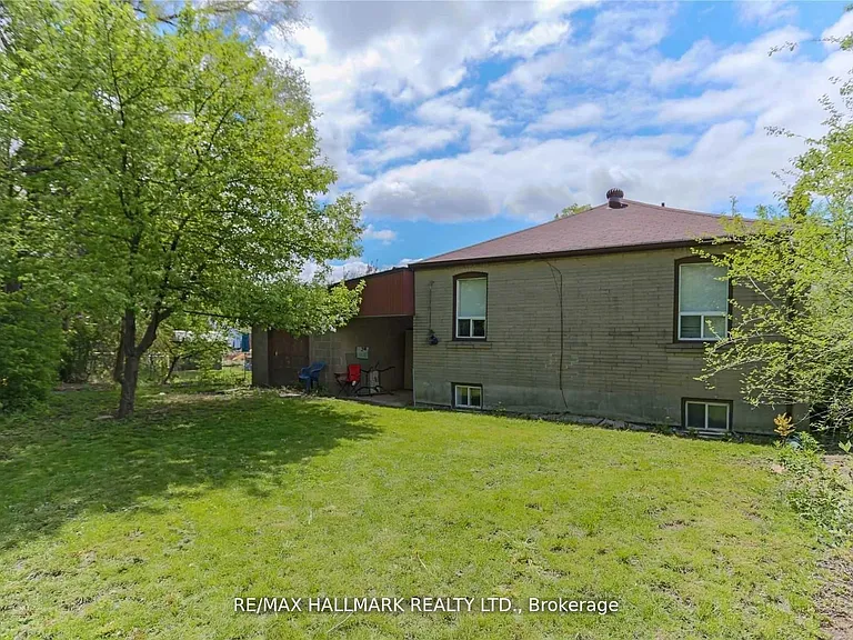 56 Courton Dr — Photo 13