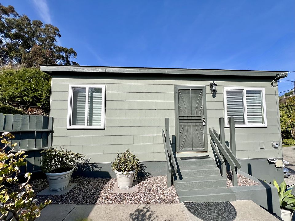 1st image of 3716 Dove St