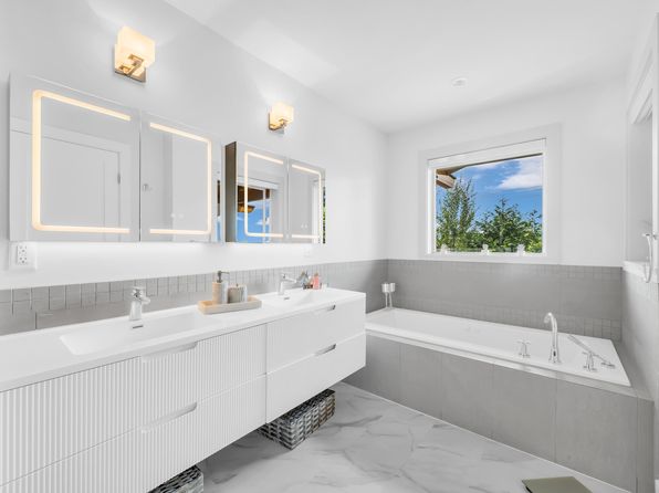 4 bedroom rental in West Vancouver — photo 15