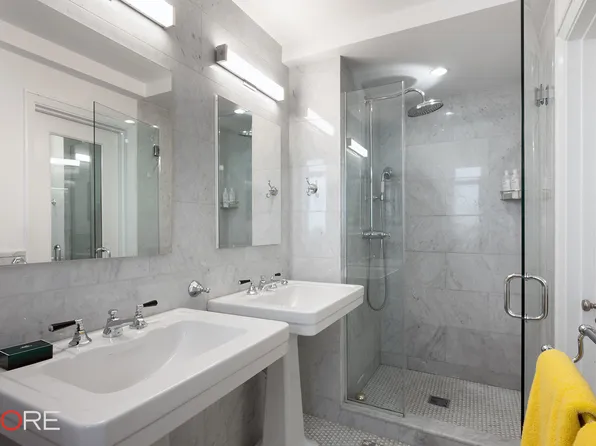 25 Central Park West image 8 of 11