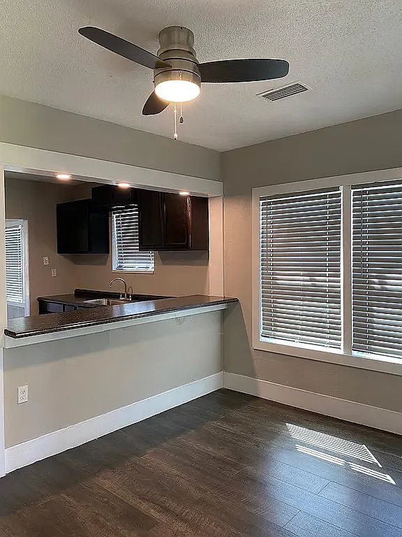 3 bed, 1404 sqft, $1,295 — Photo 3