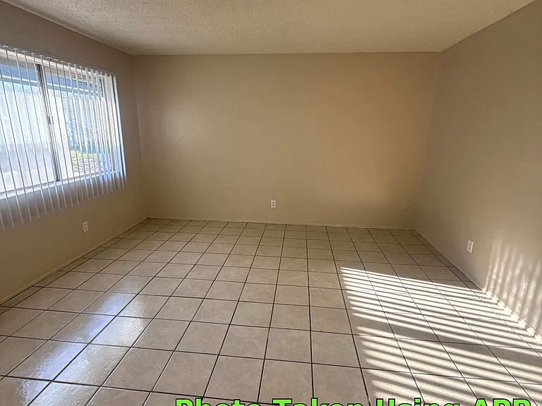 3500 N Chester Ave #C — Photo 7