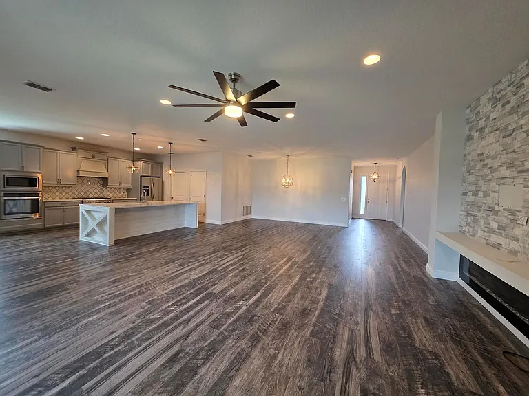 305 Drayton Ave — Photo 6