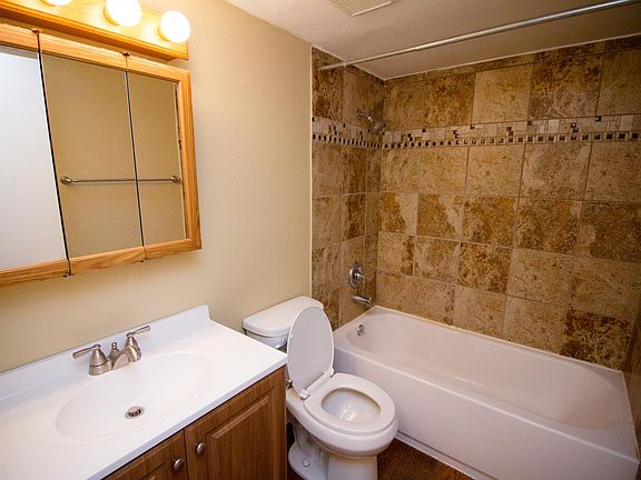 Bathroom - Tub with Tile and Vanity