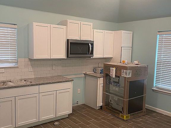 2nd image of 1112 SW 58th St
