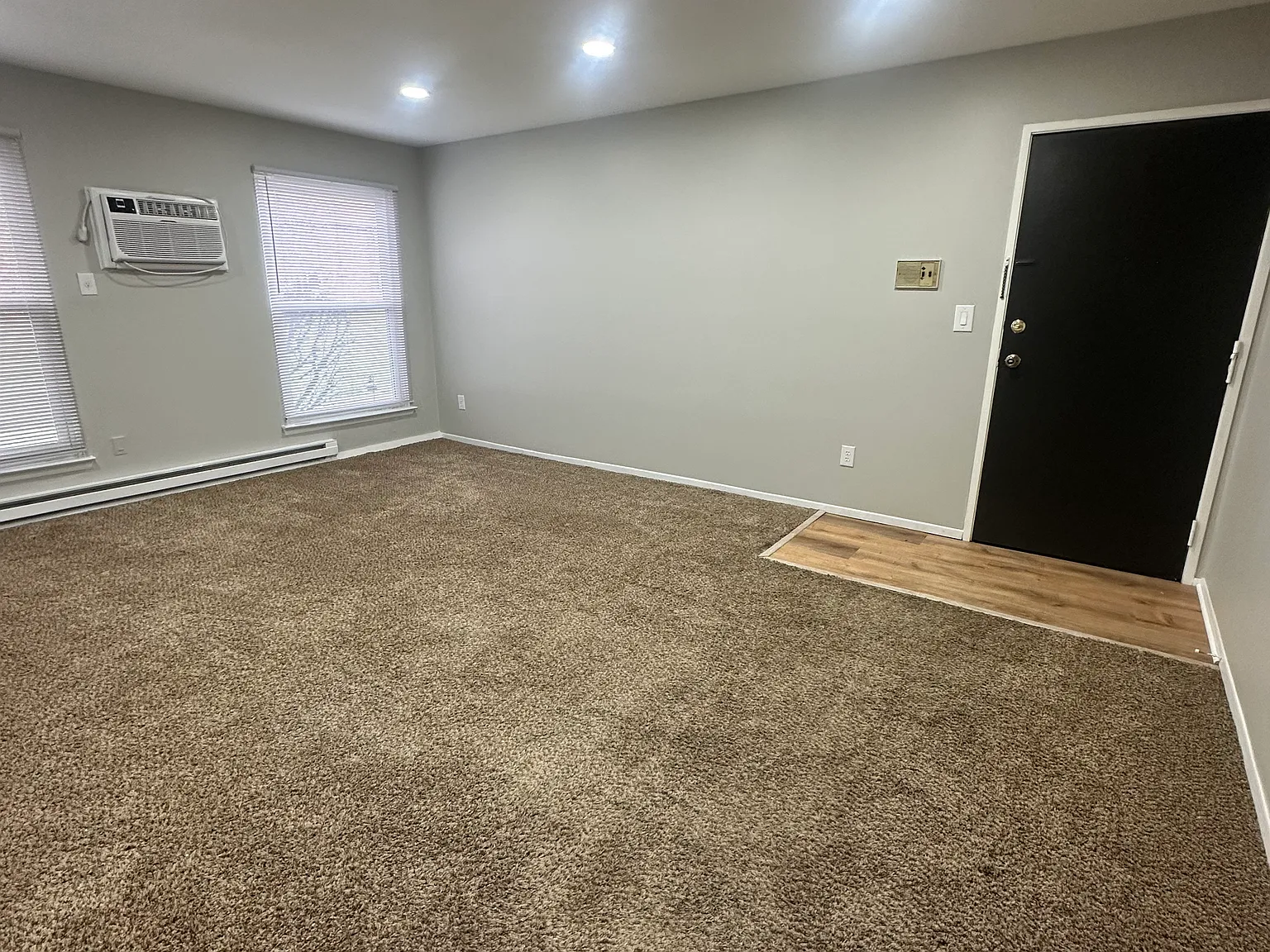 1 bed, 750 sqft, $1,050 — Photo 2
