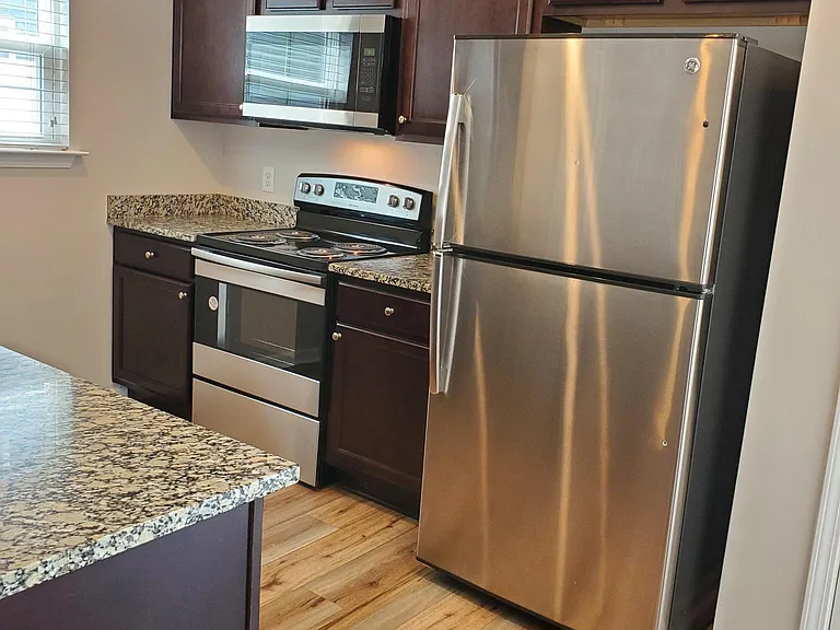 61 Running Oak Dr — Photo 8