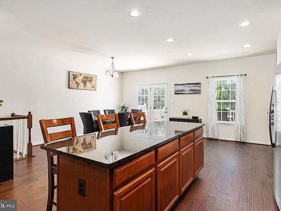 4th image of 7030 Darbey Knoll Dr