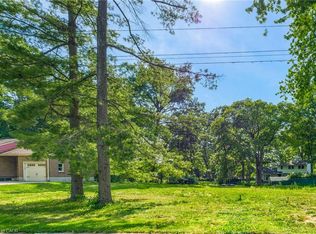 1307 S Ridgewood Dr, Sarnia, ON N7V3R2