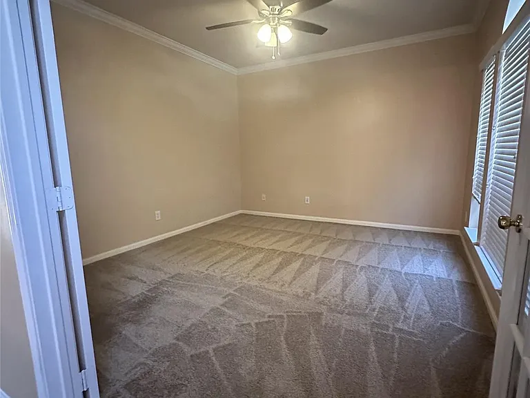 23806 Allingham Ln — Photo 17
