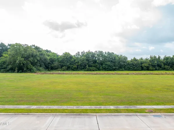 101 River Rd, Berwick, LA 70342