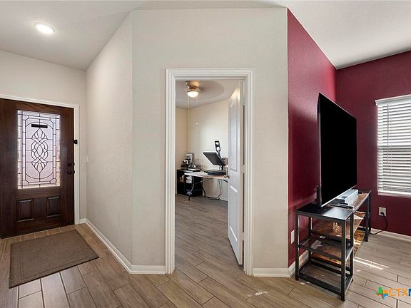 2nd image of 520 Warlander Way