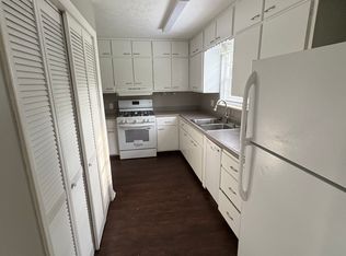 847 Riverside Dr, Greenwood, IN 46142