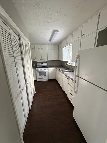 847 Riverside Dr Photo 1