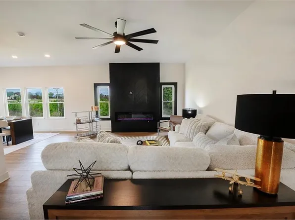 3200 Junction Dr, Harrisonville, MO 64701