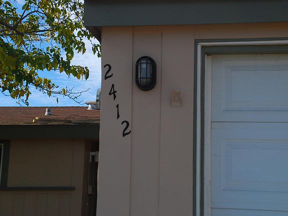 3rd image of 2412 Harcourt Dr