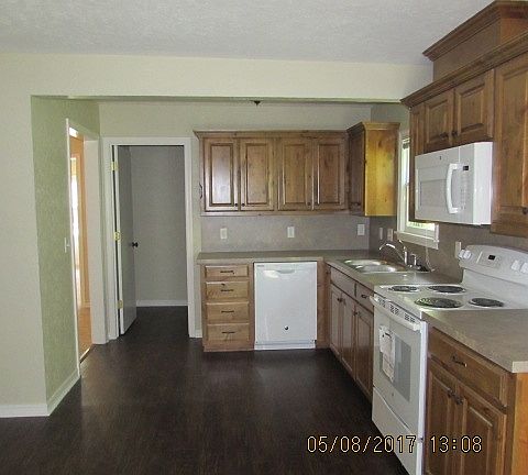 4th image of 1613 NW Andrews Ave
