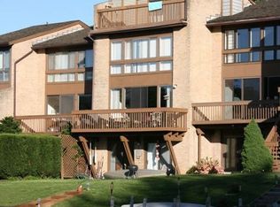 2004 Lakewinds Dr, Reston, VA 20191