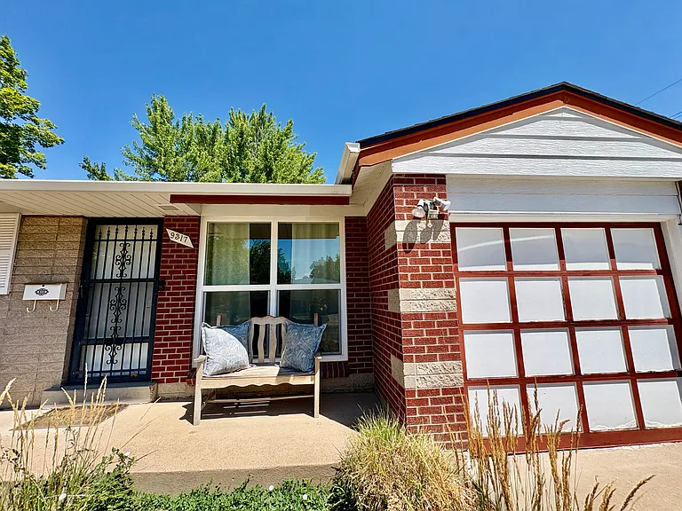1 car garage, front patio