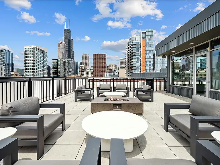 600 S Lasalle St #410 — Photo 8