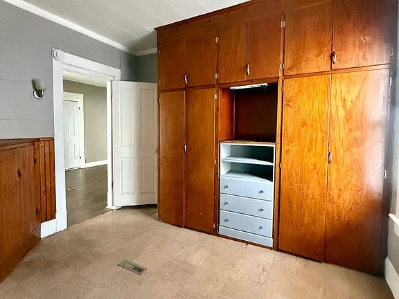 5th image of 171 Spring St