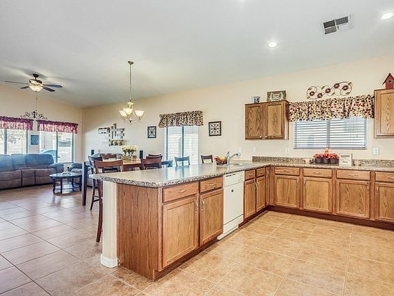 3rd image of 12220 W Tara Ln