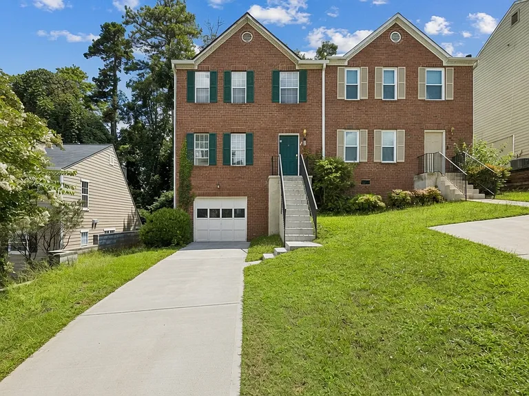 88 Bridge View Dr — Photo 2