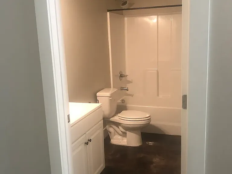 119 Holding Ave NE — Photo 2