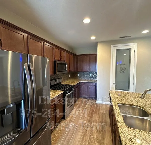 6016 Barrett Ct — Photo 5