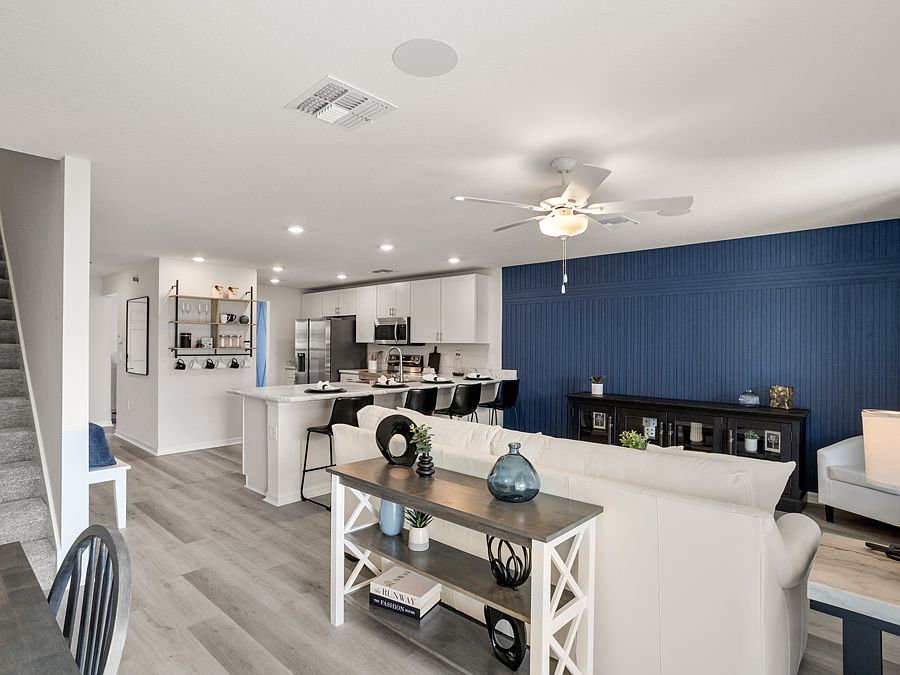 Move-in ready, 3 bedroom, open-layout townhome for sale in Winter Haven, FL